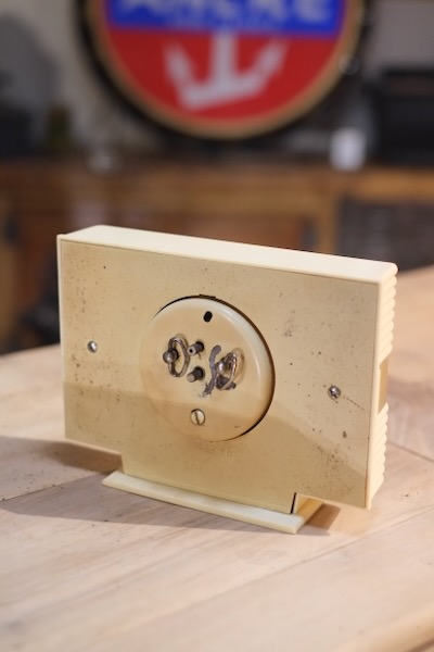 horloge reveil ancien art deco bakelite